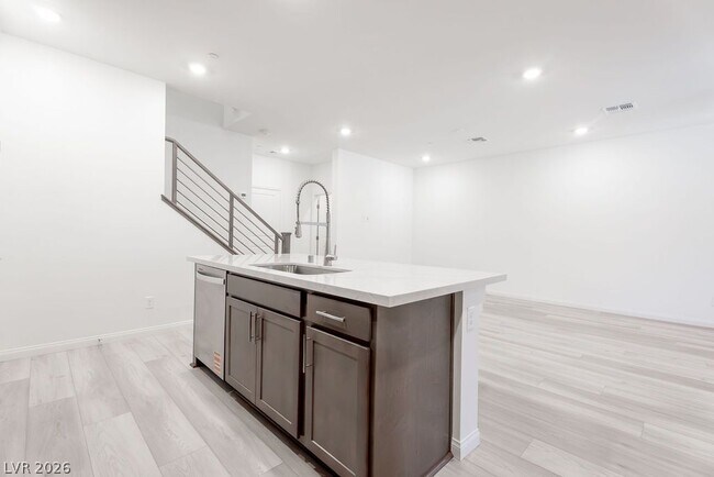 Building Photo - 91 Cinder Cone Ln