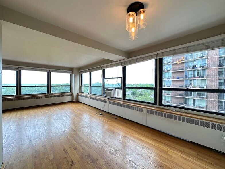 Building Photo - 4180 N Marine Dr