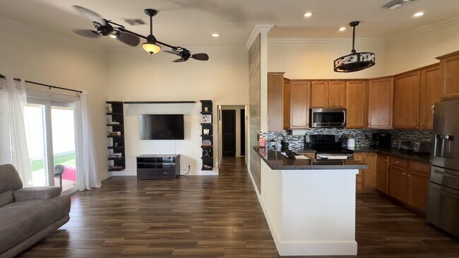 Building Photo - $2,995.00 - 3 Beds / 2 Baths, no deposit option available!