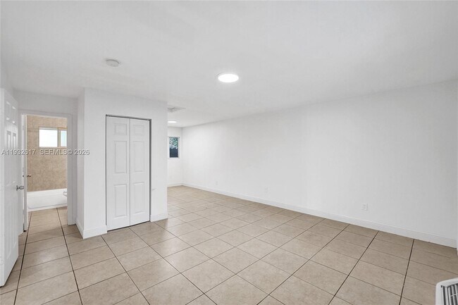 Building Photo - 30 SW 8th St