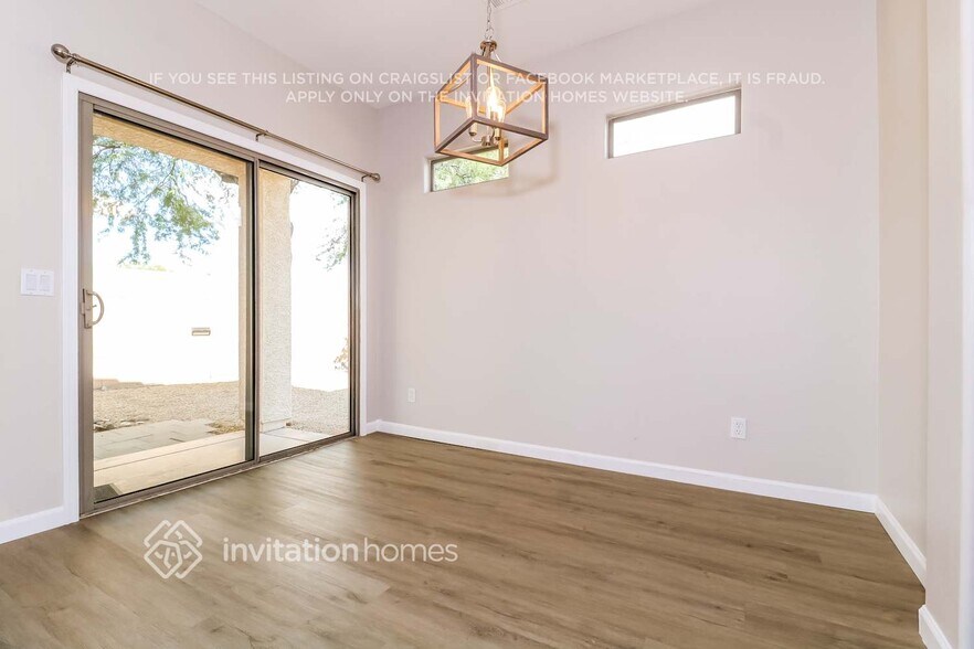 Building Photo - 8932 W Grovers Ave