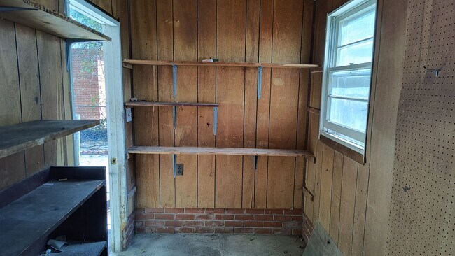 Building Photo - 5111 Palmetto Ln