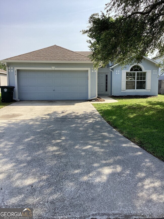 Building Photo - 258 Pine Bluff Dr
