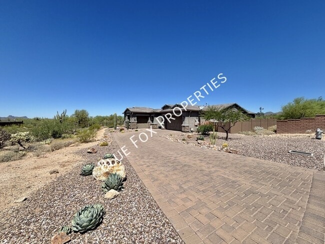 Building Photo - 11583 N Big Star Trail