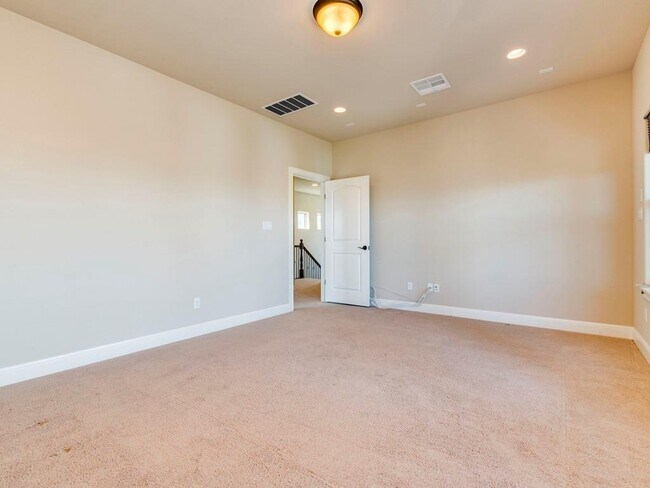 Building Photo - 11725 Shadestone Terrace