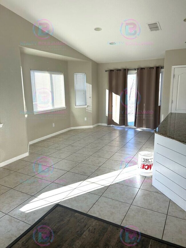Building Photo - Dayton NV 3 Bedroom, 2 Bath Home with Sweeping Mountain Views