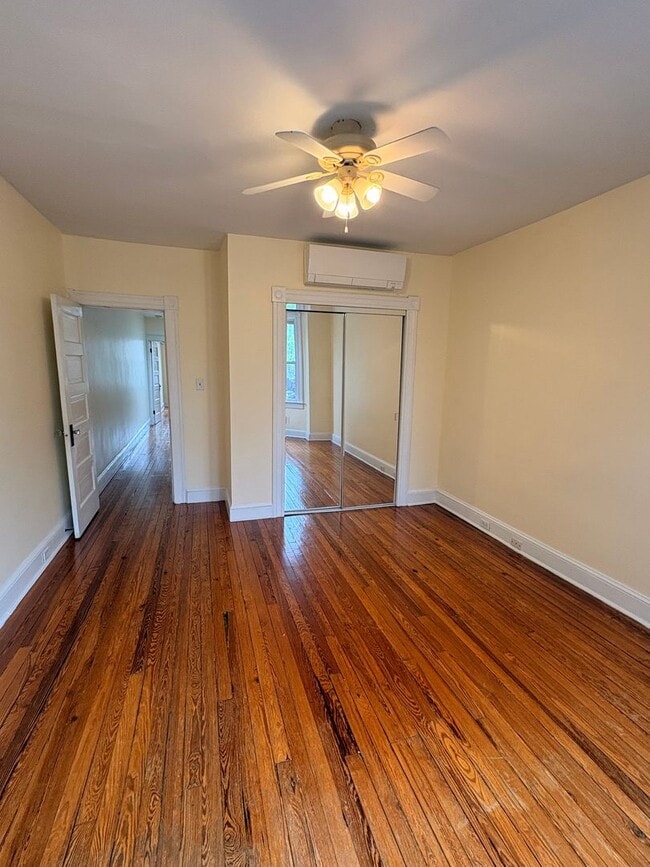 Building Photo - Gorgeous Hampden 2bd/2ba w/ Fin Bsmt, W/D, A/C and more! Available now