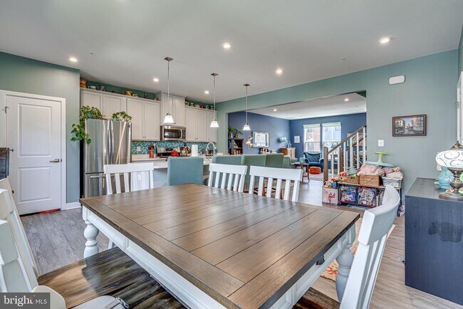 Building Photo - 2705 Evansgreen Dr