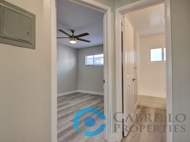 Building Photo - 4661 Oregon St