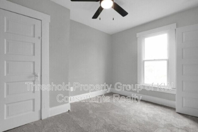 Building Photo - 67-69-69 S Terrace Ave