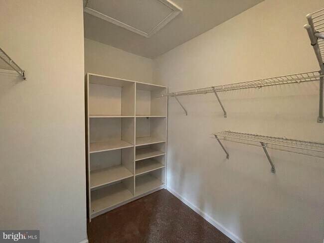 Building Photo - 4106 Hazelwood Ct