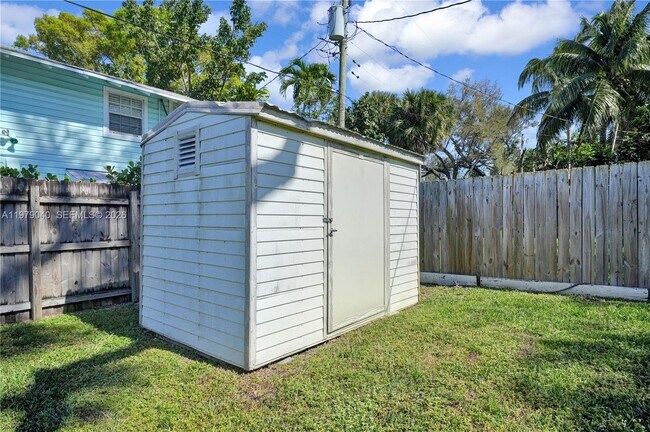 Building Photo - 607 SW 9th St