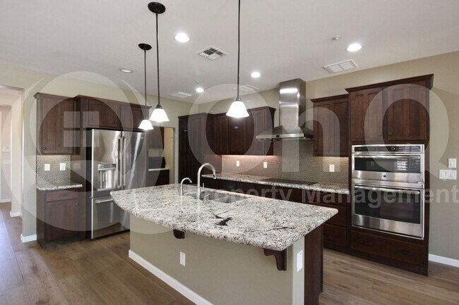 Building Photo - 12728 W Desert Vista Trail