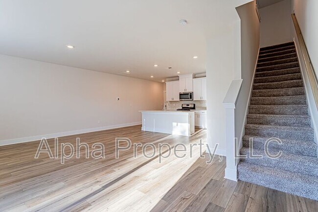 Building Photo - 47 Centimeters Dr