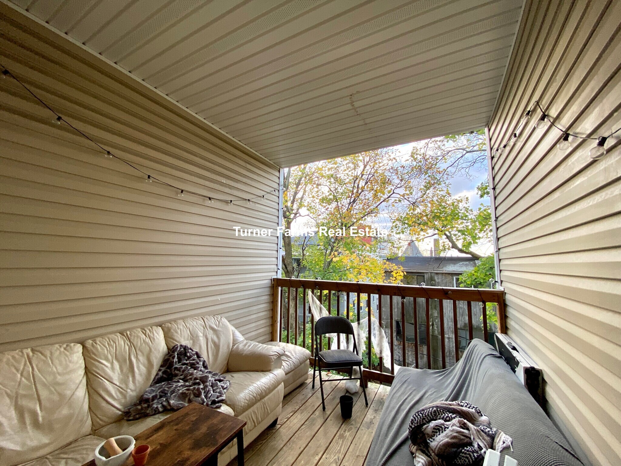 Building Photo - 13 Sachem St