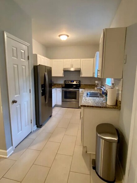 Building Photo - Room in Duplex on Jones Ave NW
