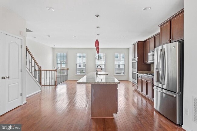 Building Photo - 41833 Diabase Square