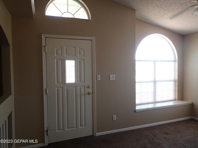 Building Photo - 3516 Tierra Plata Dr