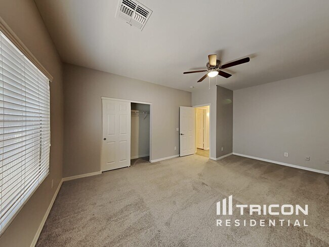 Building Photo - 42780 W Wild Horse Trail
