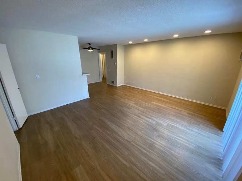 Building Photo - 3601 Keystone Av