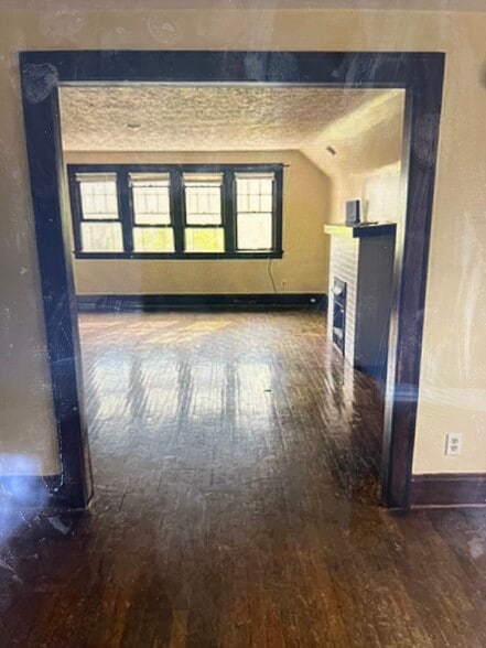 Building Photo - 791 w exchange st