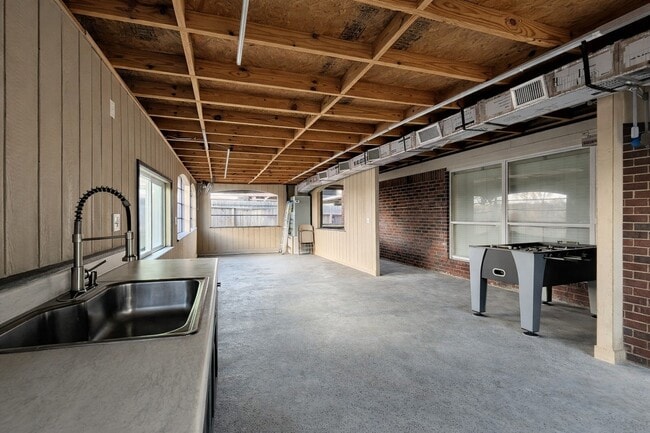 Building Photo - 10130 Williams Field Dr