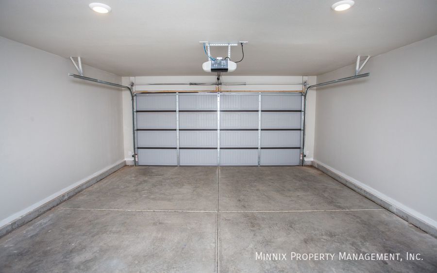 Building Photo - 921 Tulane St