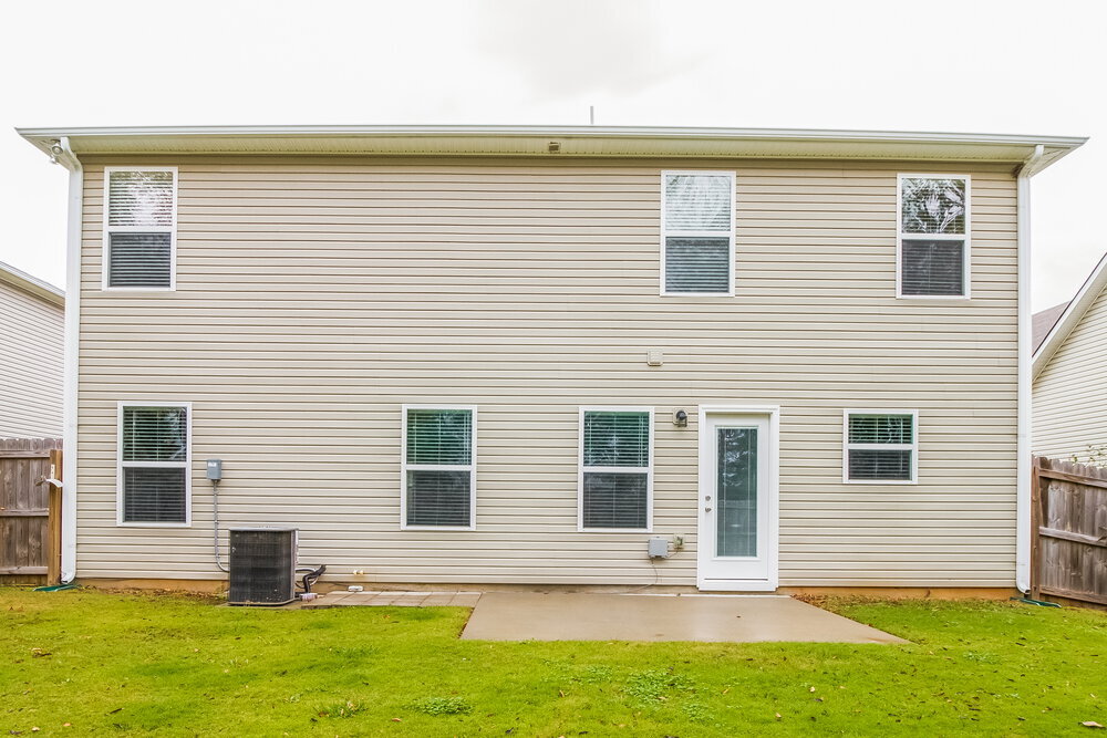 Building Photo - 640 Elderberry Way