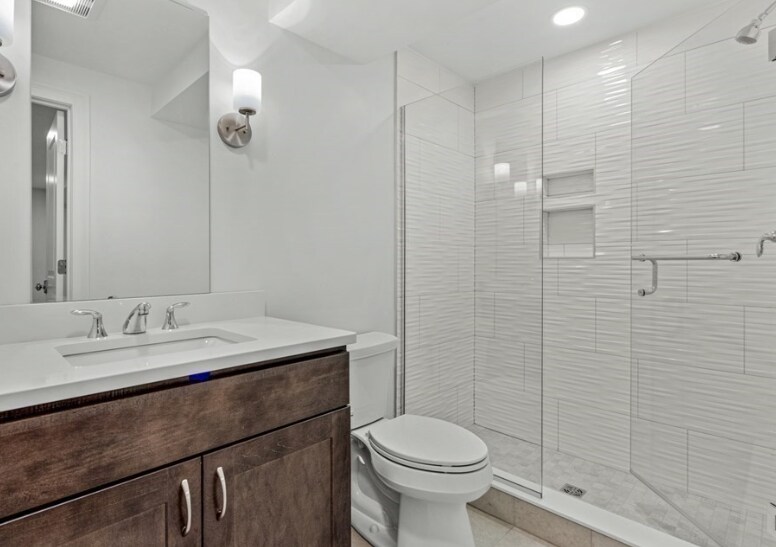 Building Photo - 19 Lily Pond Ln