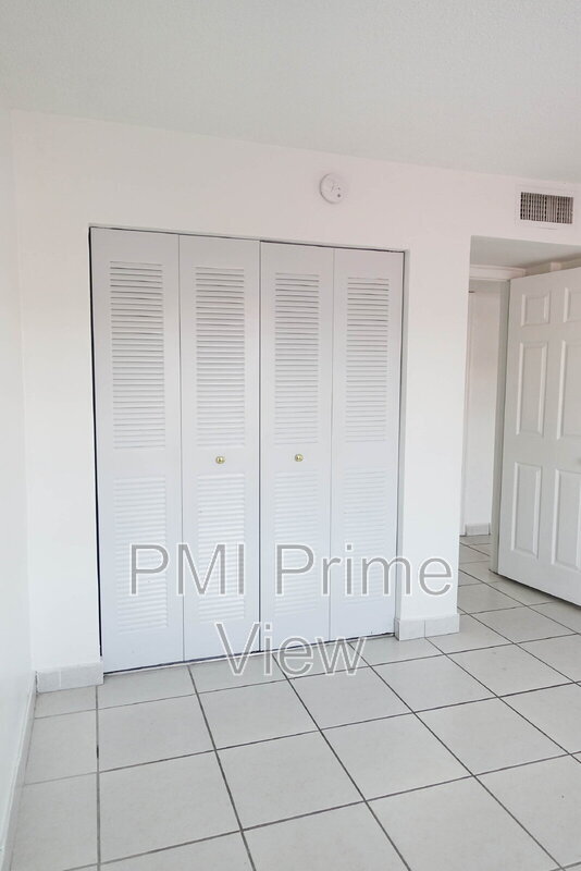 Building Photo - 495 NW 72nd Ave