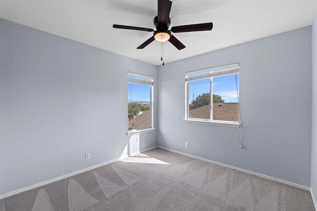 Building Photo - 6003 Wideleaf Dr