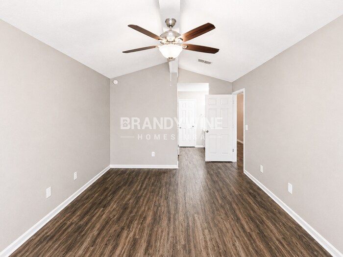 Building Photo - 11067 Barbizon Cir W