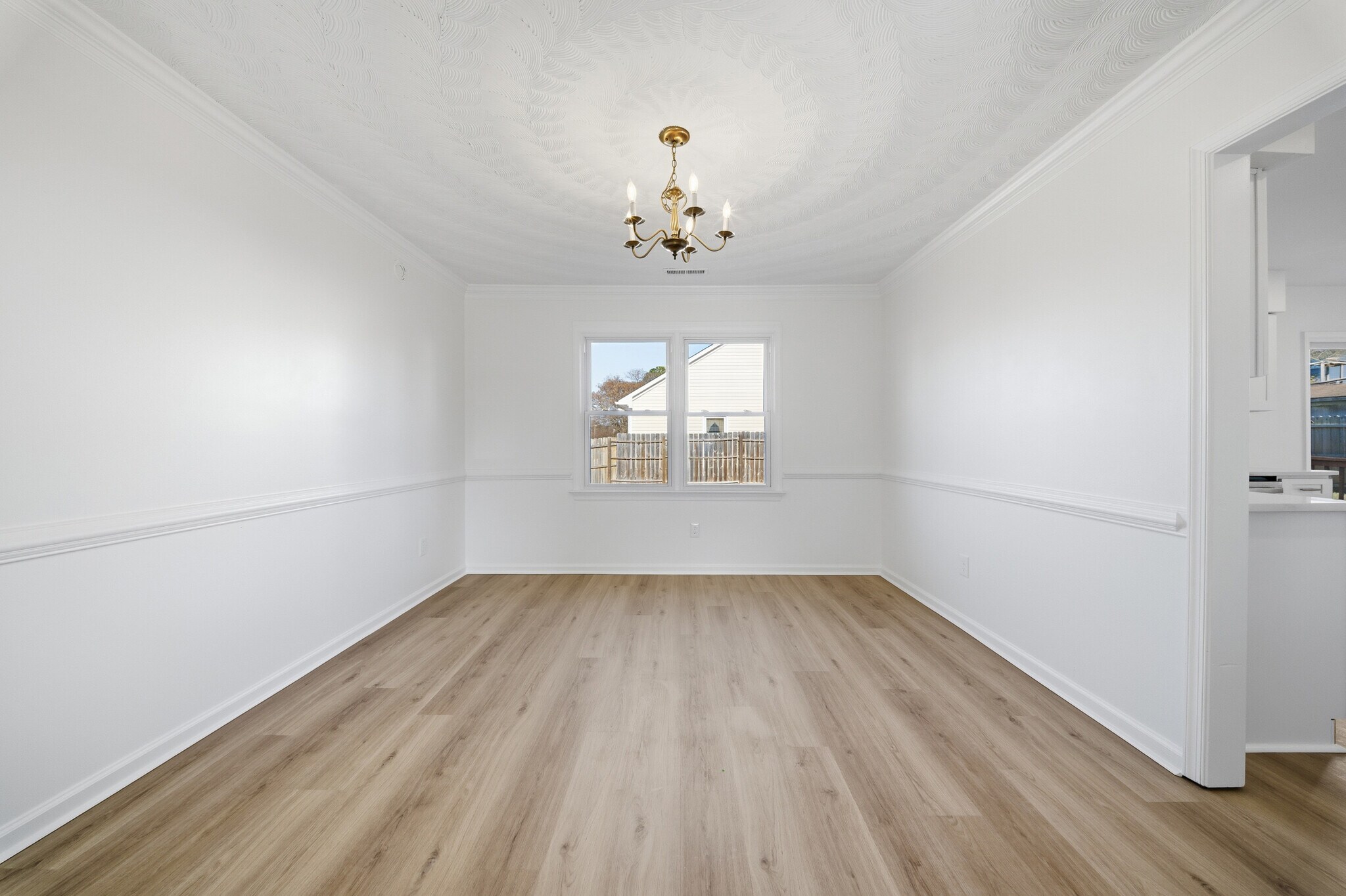 Building Photo - 4732 Brompton Dr