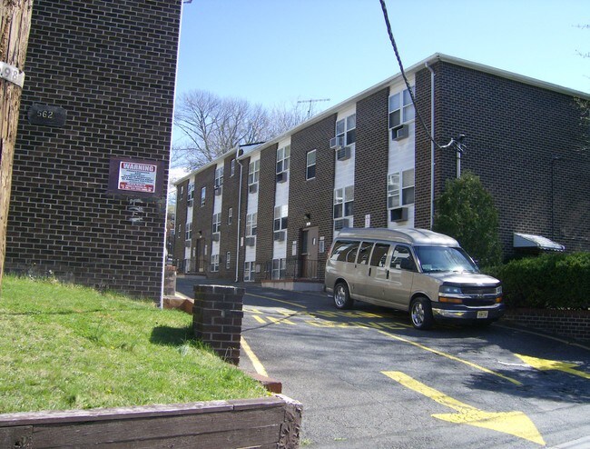 Primary Photo - Cove Gardens
