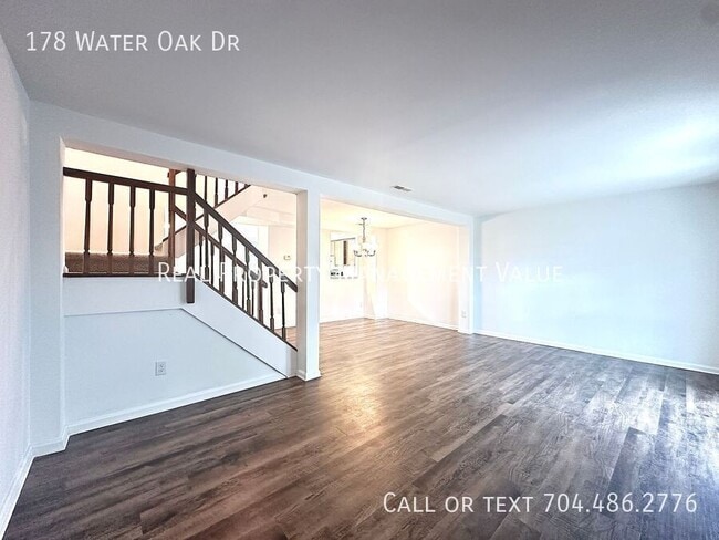 Building Photo - 178 Water Oak Dr