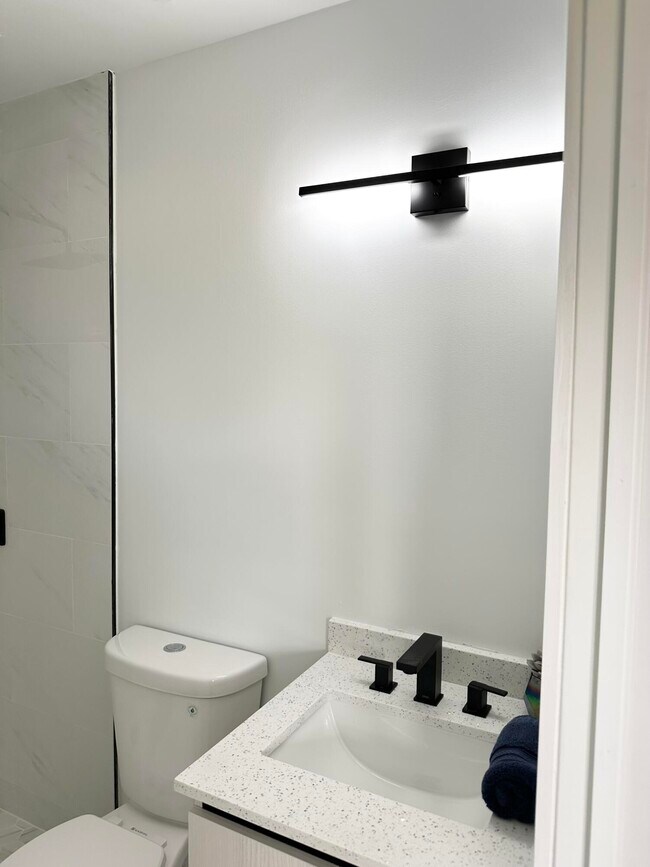 Building Photo - 10033 Winding Lake Rd