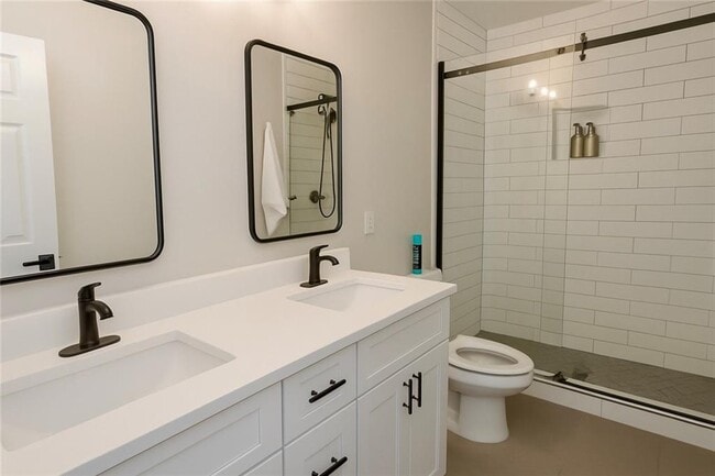 Building Photo - 1101 Magical Way