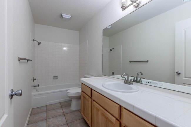 Building Photo - Meadow Springs Condo