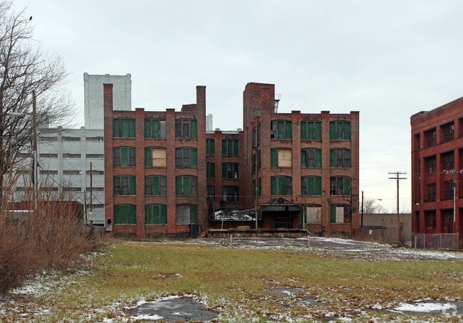 Primary Photo - Carriage Factory Apartments