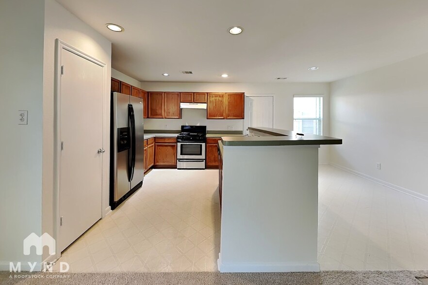 Building Photo - 4103 Oakview Creek Ln