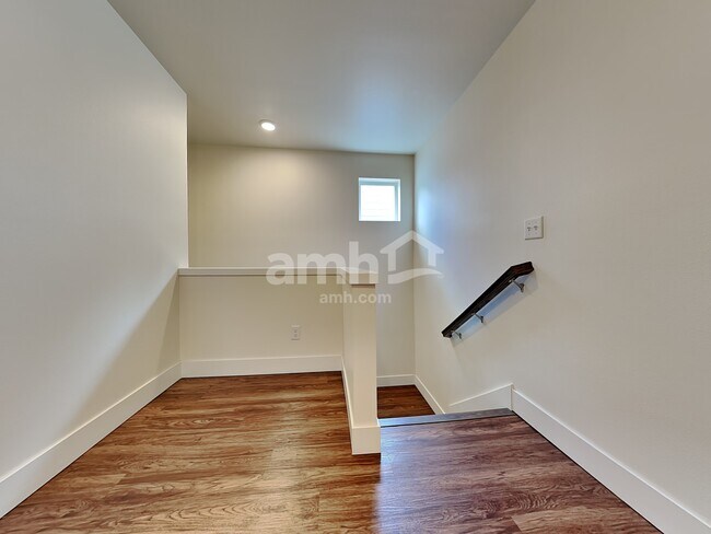 Building Photo - 1427 92nd Way SE