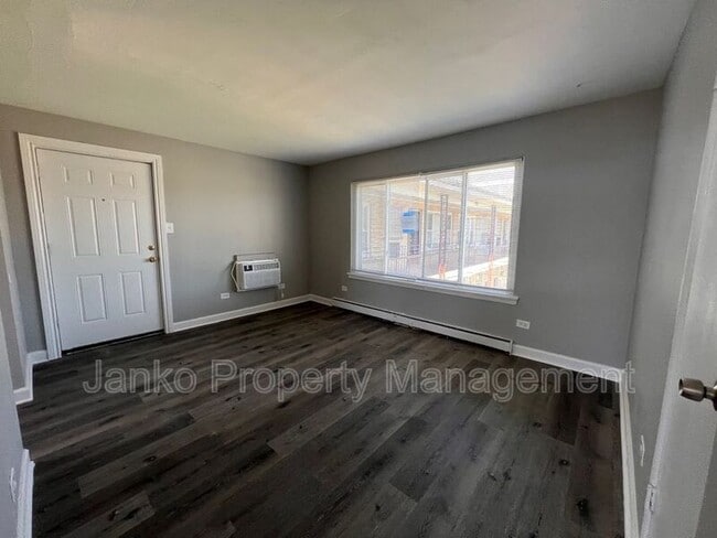 Building Photo - 2113 W 119th St