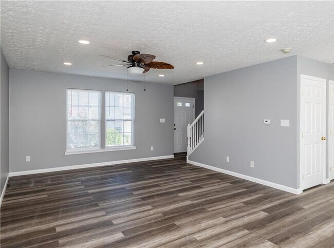 Building Photo - 3601 Empire Dr