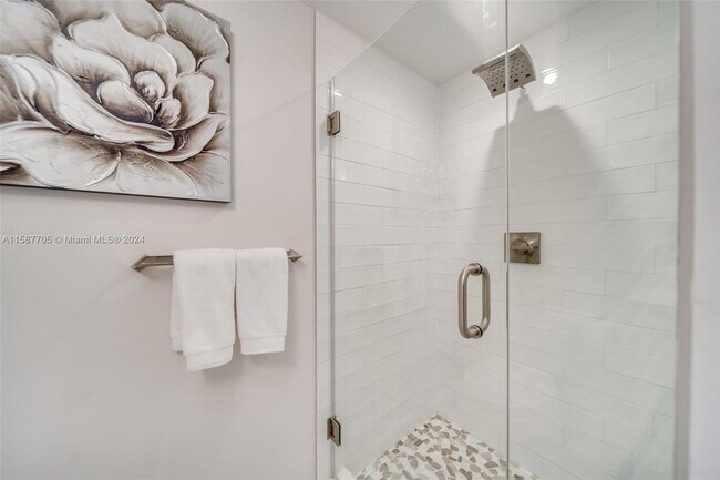 Building Photo - 5450 N Ocean Blvd