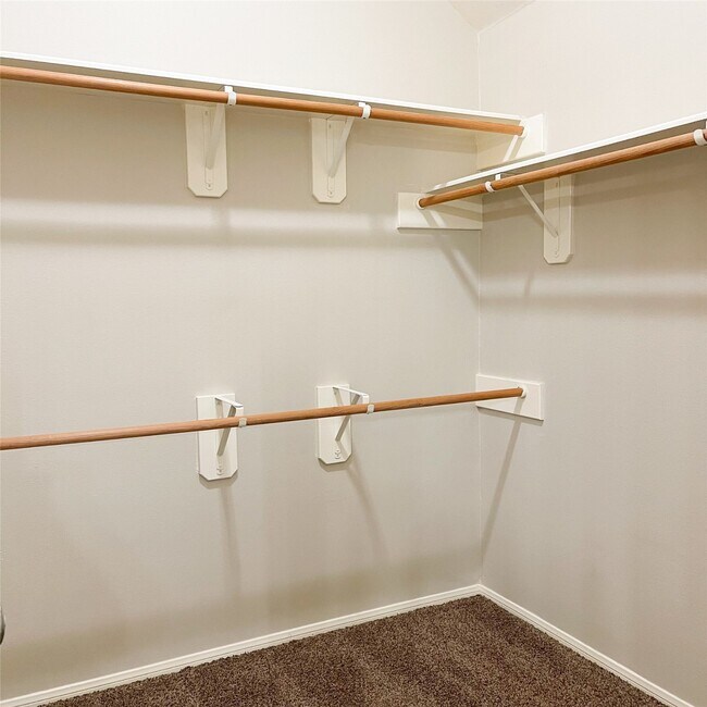 Building Photo - 2606 Sun Flare Ln