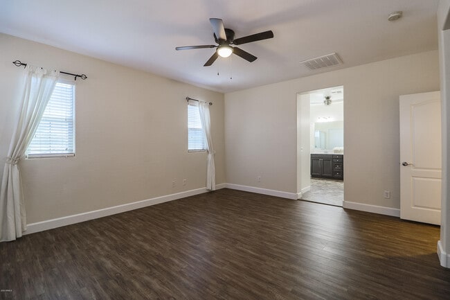 Building Photo - 3457 E Orchid Ln