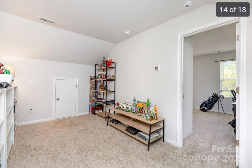 Building Photo - 218 Canina Ln