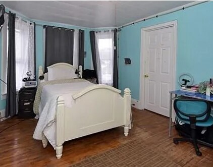 Building Photo - 973 Central St