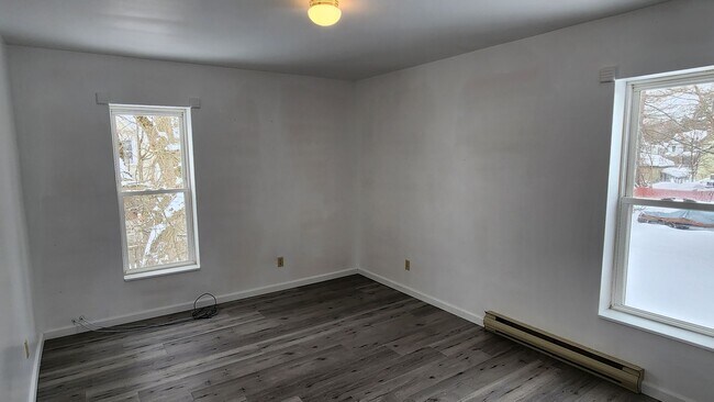 Building Photo - 34 Armstrong St
