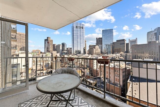 Building Photo - 151 Tremont St